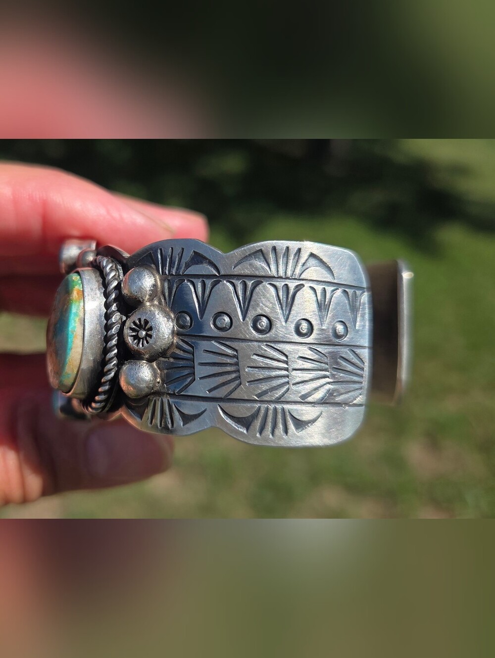 Stunning Navajo Made Royston Turquoise Sterling Silver Cuff - Picture 6 of 15